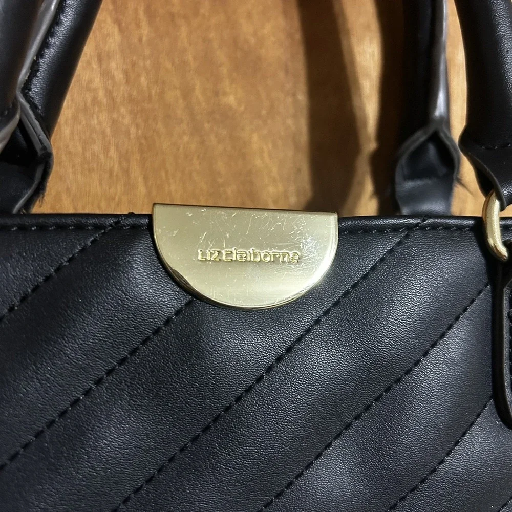 Liz Claiborne Faux Leather Black QuiltedPurse Bag‎ Gold Hardware
